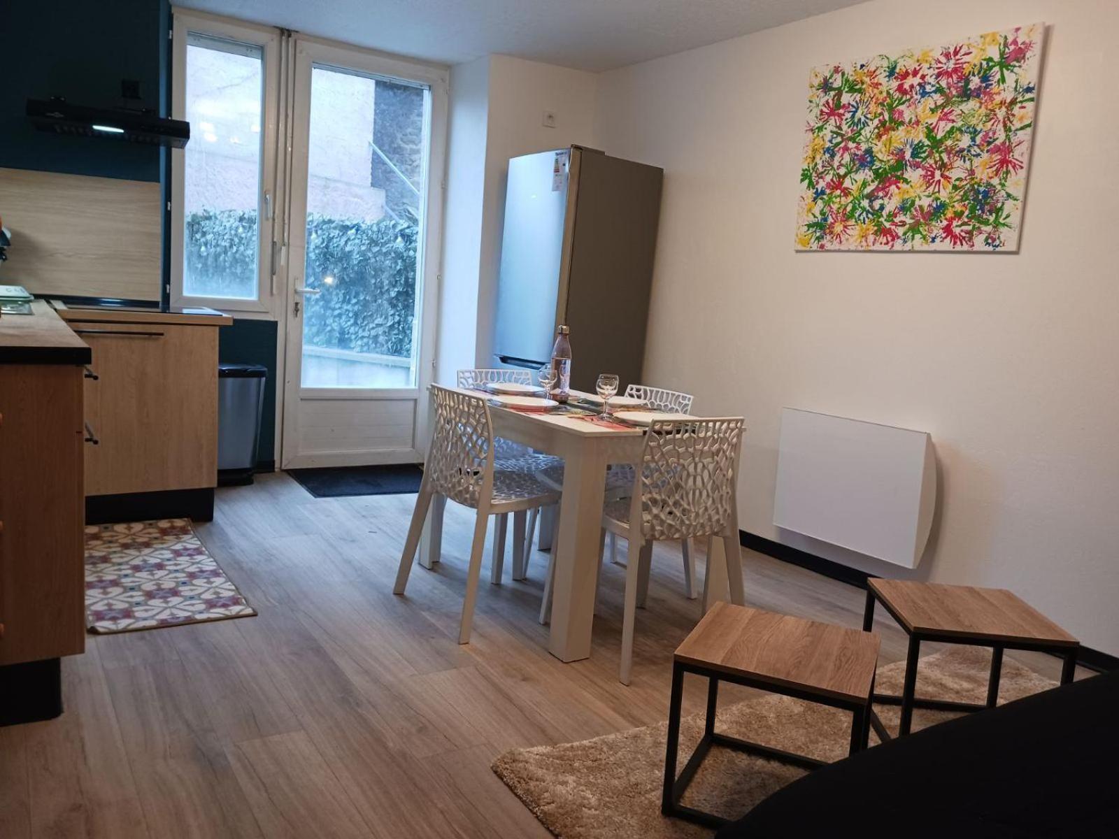La Sout Lägenhet La Souterraine Exteriör bild
